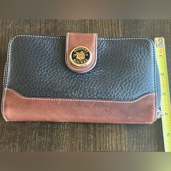 Dooney & Bourke Handbags - Dooney & Bourke Black and Brown Leather Long Zipper Wallet